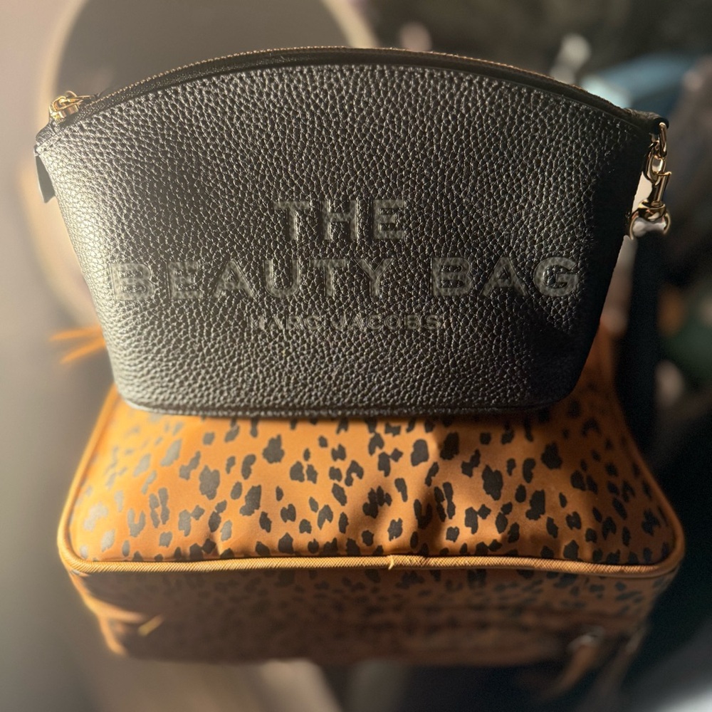Marc Jacobs “Beauty Bag”